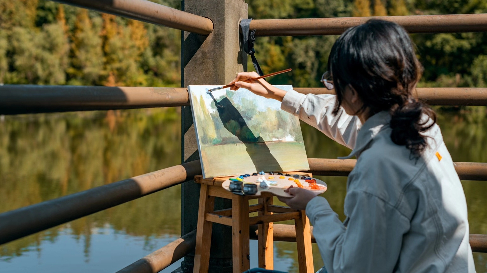 秋日暖阳下的川Kaiyun体育官方全站入口